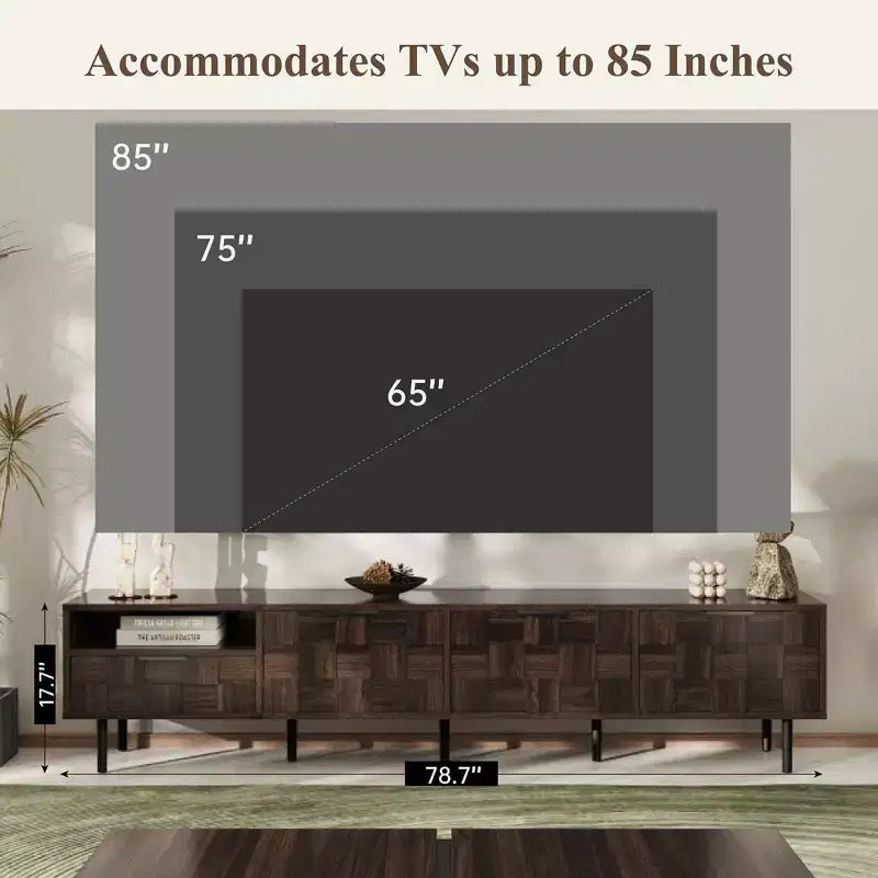 Meuble TV moderne du milieu du siècle de 198 cm – Portes texturées à damier, Noyer, Compatible avec un téléviseur jusqu'à 85 po